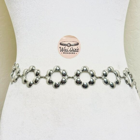 Accessories - Y2k 2000s style Silver tone flower waist chain belt with adjustable chain access